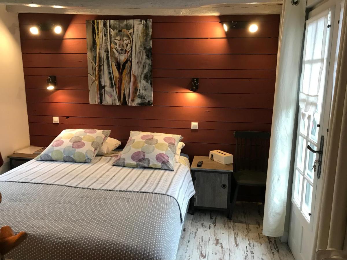 La Taniere Des Ours Bed & Breakfast Chaumont-sur-Tharonne Exterior photo