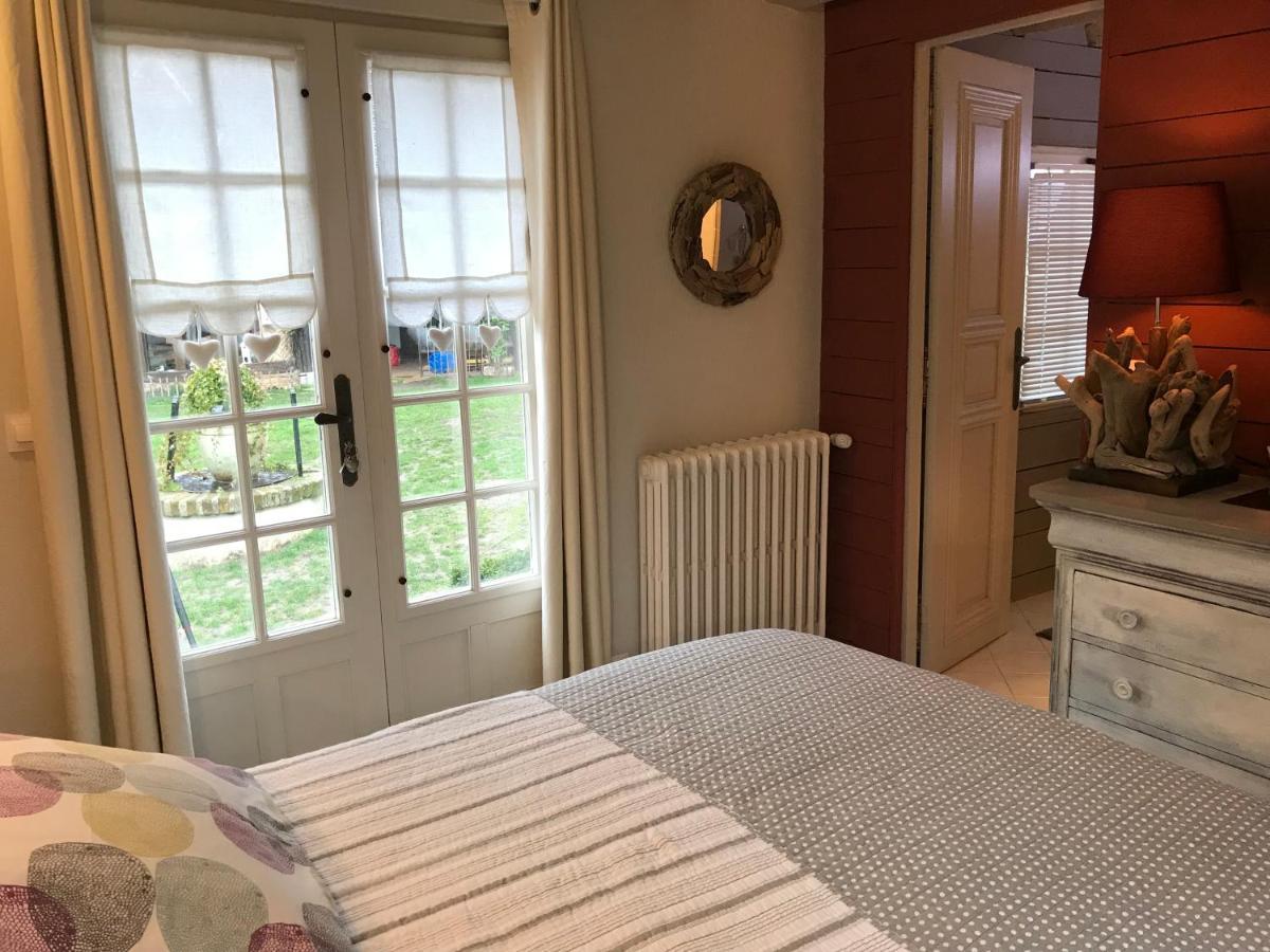 La Taniere Des Ours Bed & Breakfast Chaumont-sur-Tharonne Exterior photo